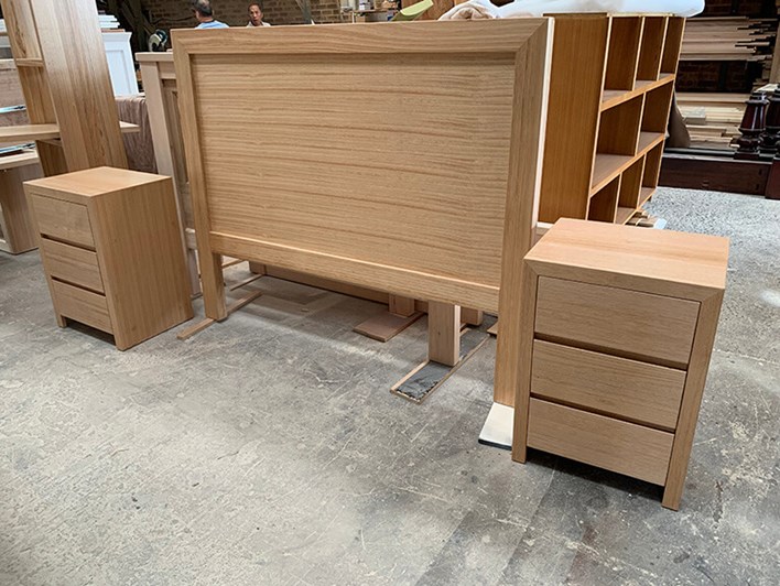 Tassie Oak Bed