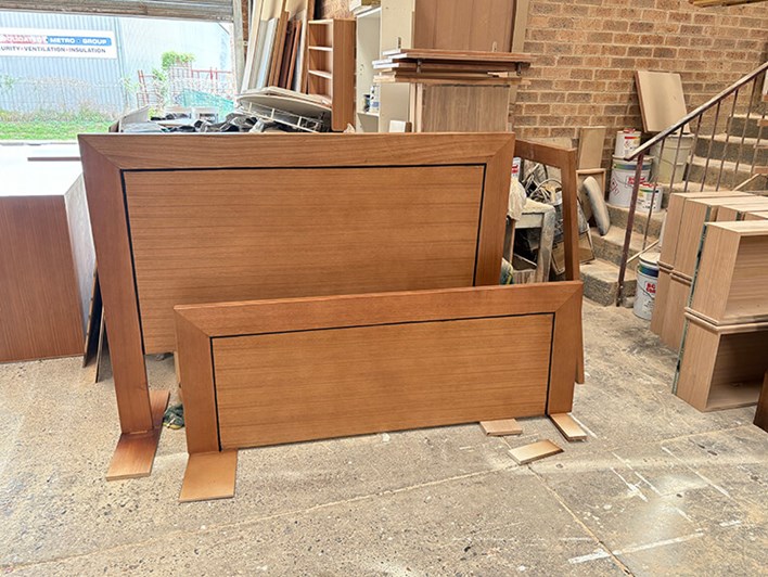 Tassie Oak Queen Bed