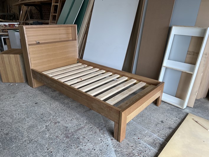 Tassie Oak Single bed