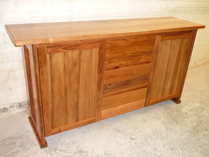 Blackwood Buffet