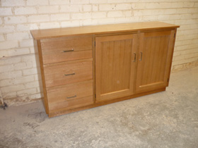 Tassie Oak Buffet