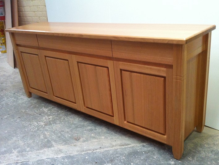 Tassie Oak Buffet