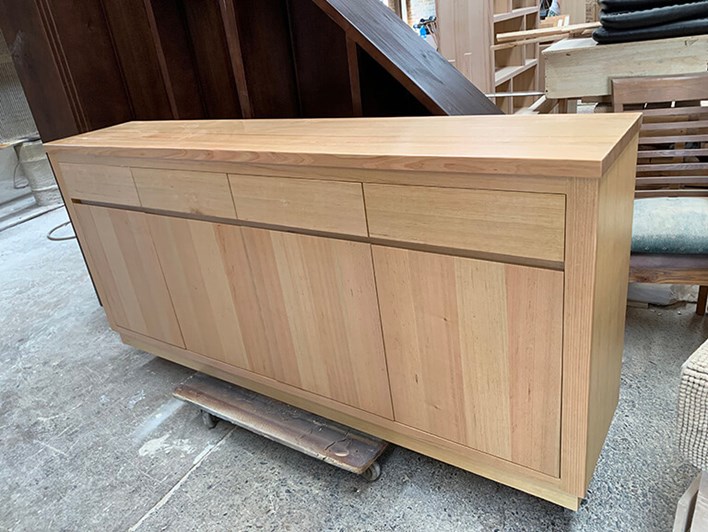 Tassie Oak Buffet