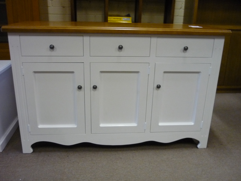 White Buffet