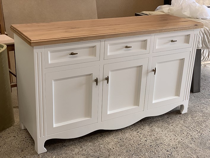 White Buffet