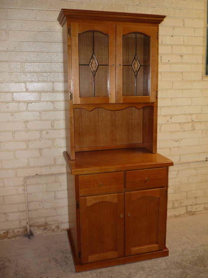 Tassie Oak Buffet & Hatch