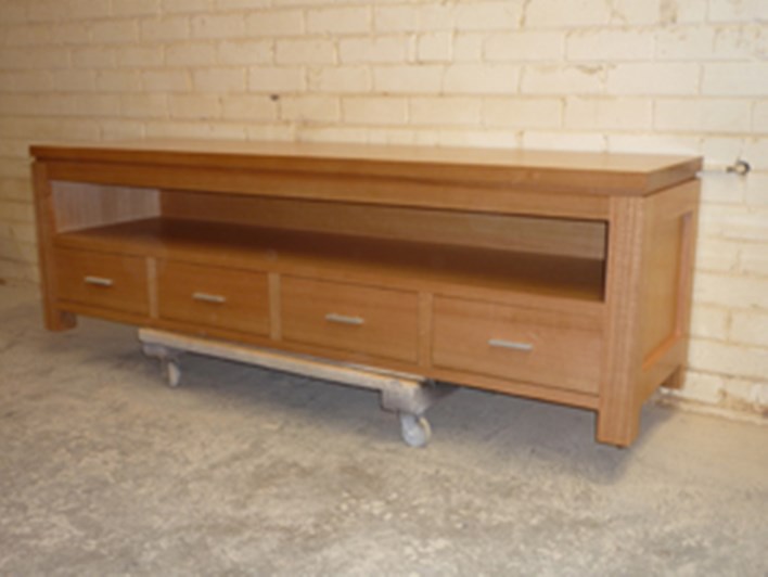 Tassie Oak TV Unit
