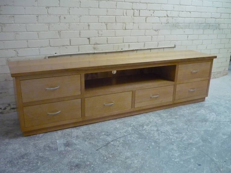 Tassie Oak TV Unit