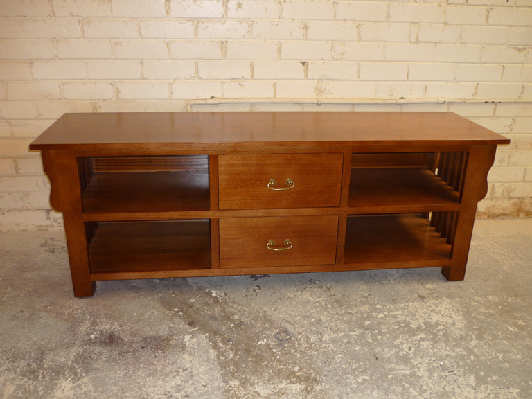Tassie Oak TV Unit