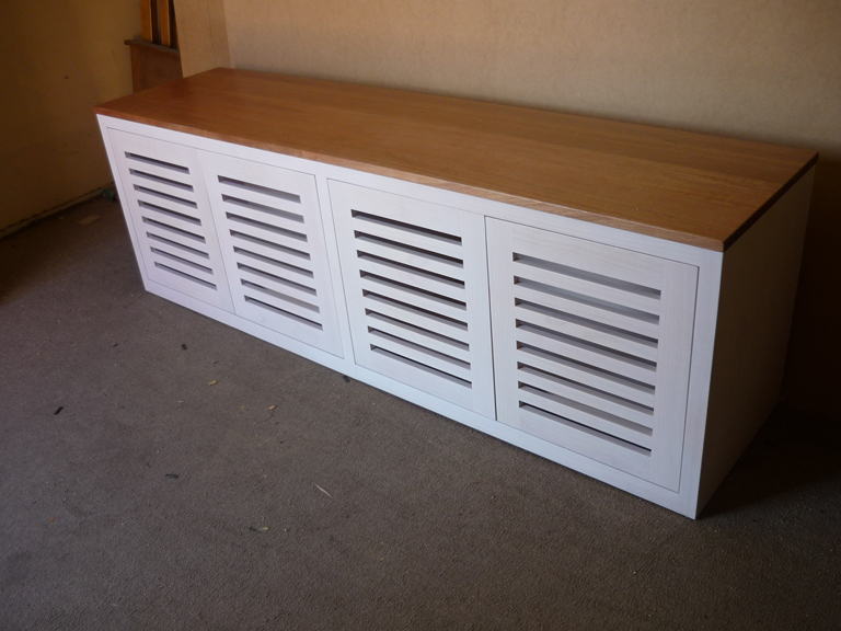 Tassie Oak TV Unit