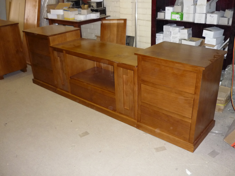 Tassie Oak TV Unit