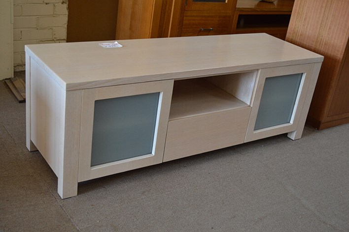 Tassie Oak TV Unit