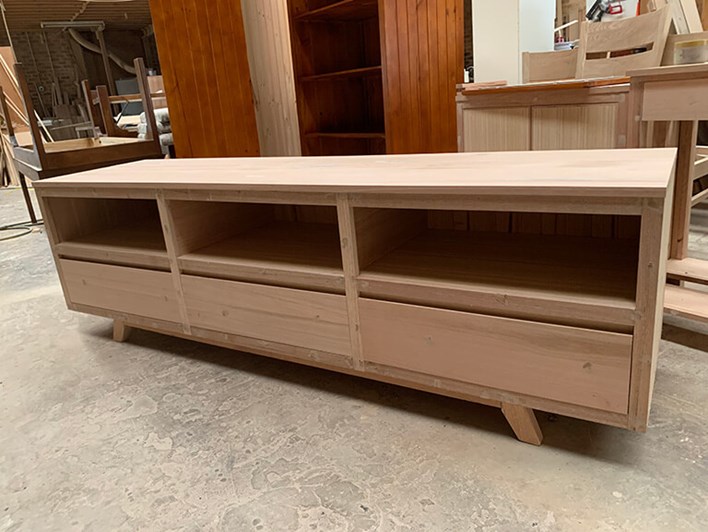 Tassie Oak TV Unit