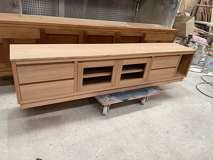 Tassie Oak TV Unit