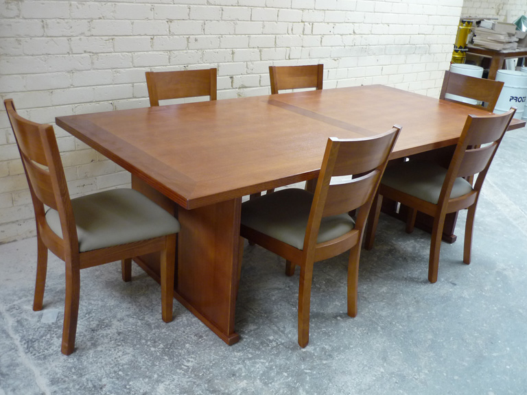 Tassie Oak Dining Suite