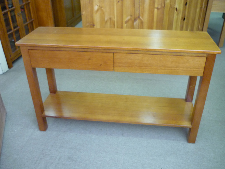 Tassie Oak Hall Table