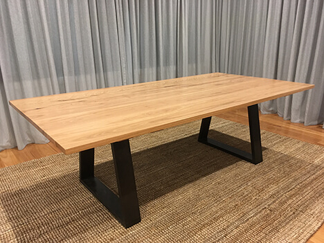Tassie Oak Table
