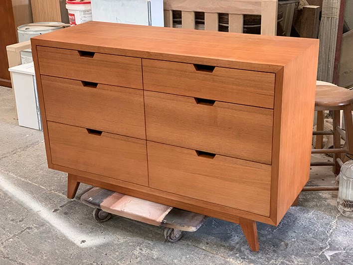 Tassie Oak Lowboy