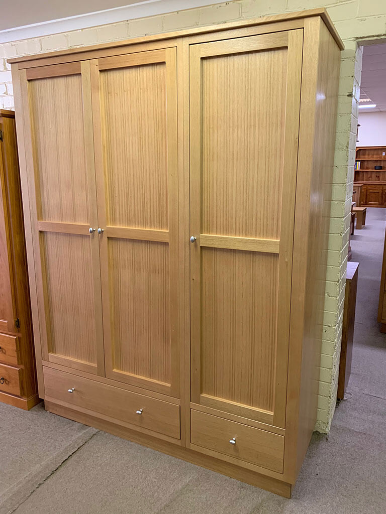 Tassie Oak Wardrobe